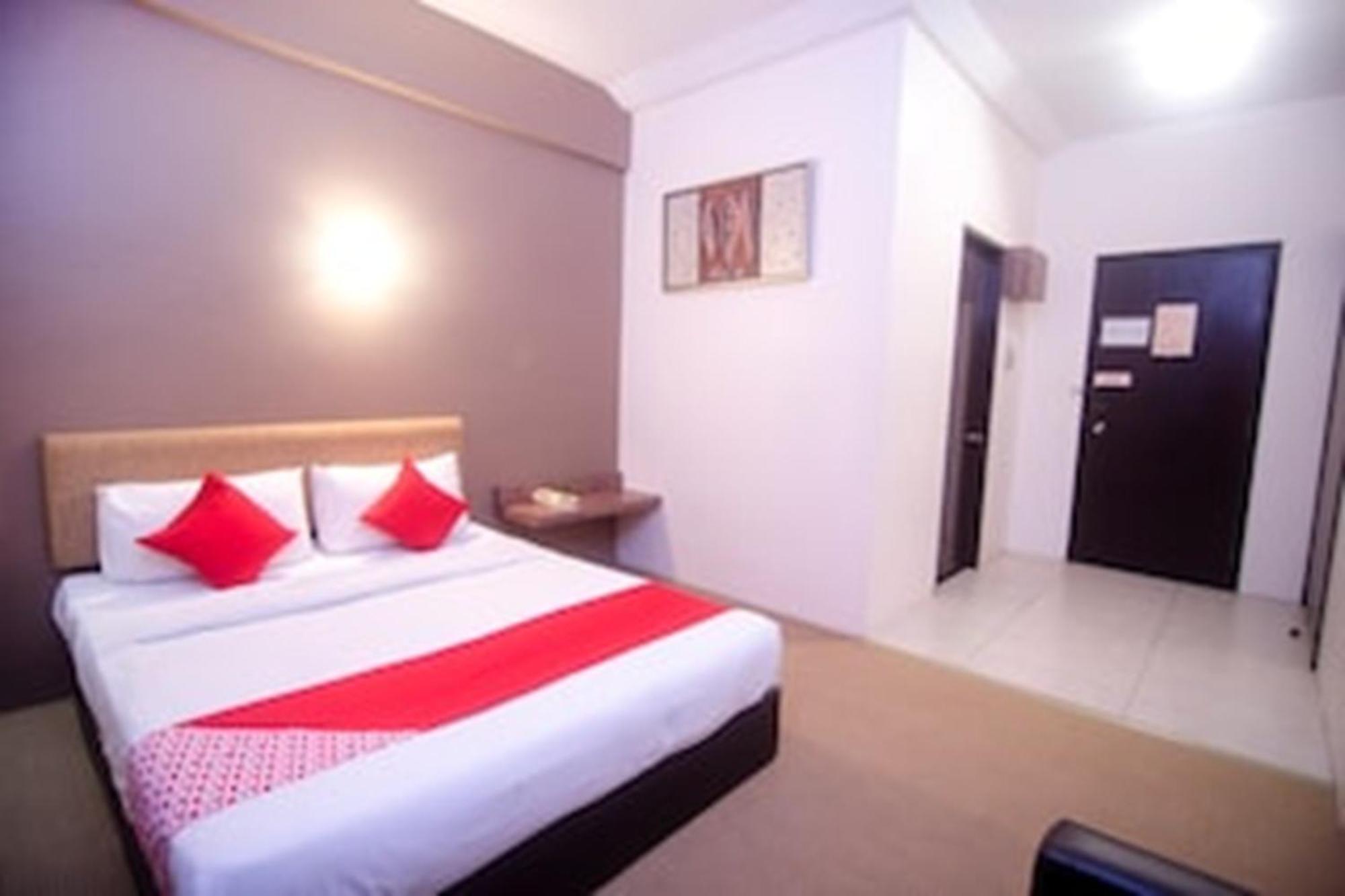Hotel Super Oyo 979 Hua Kuok Kuching