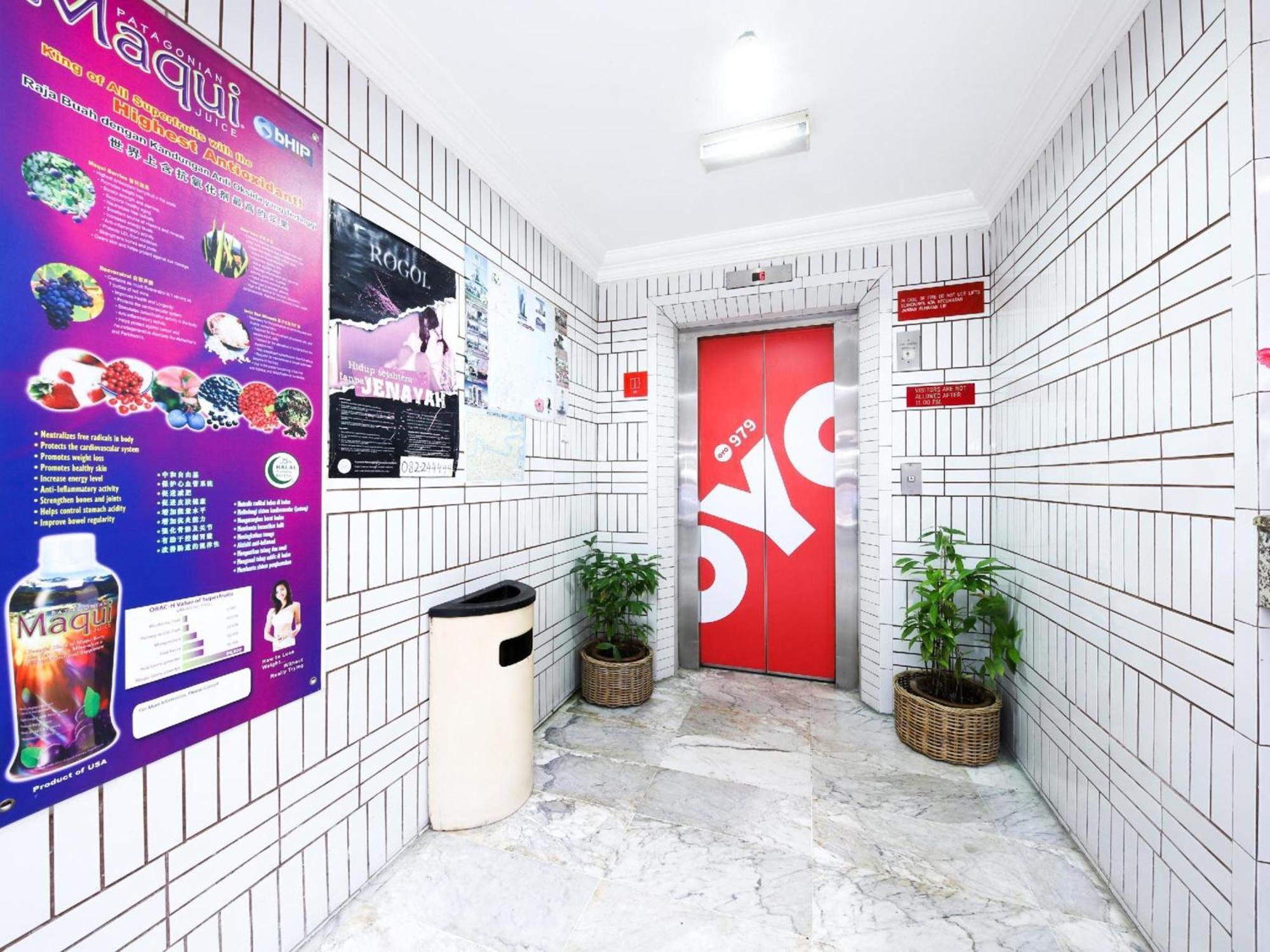 Oyo 979 Hua Kuok Hotel